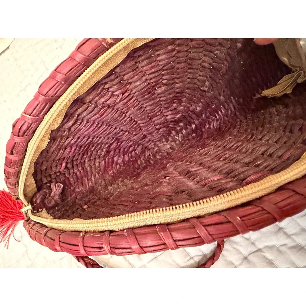 SO CUTE!!! 🥰 BORDEAUX RED WOVEN CLUTCH HALF MOON SHAPE
